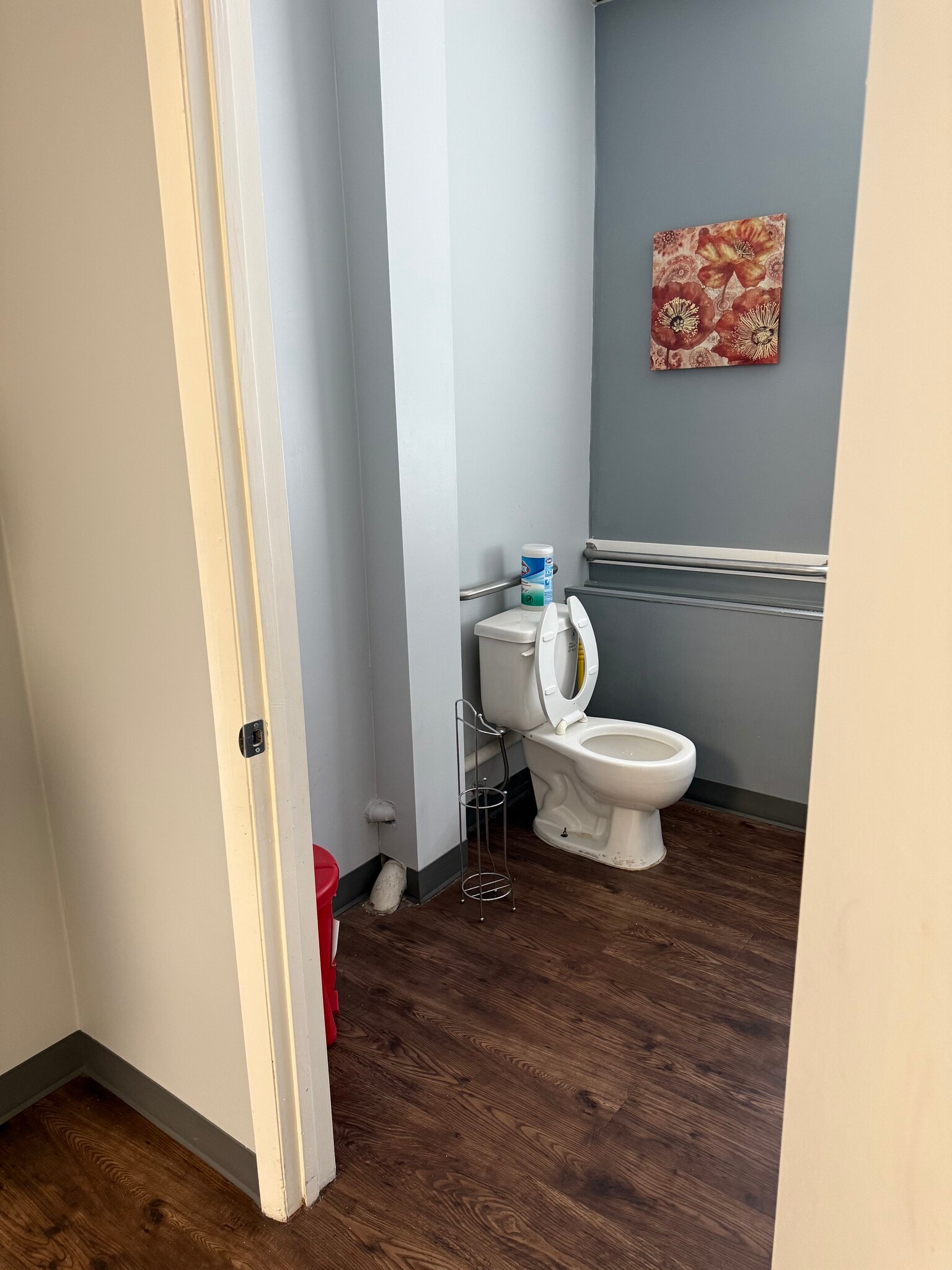 4200 Edmondson Ave, Baltimore, MD for lease Interior Photo- Image 1 of 8