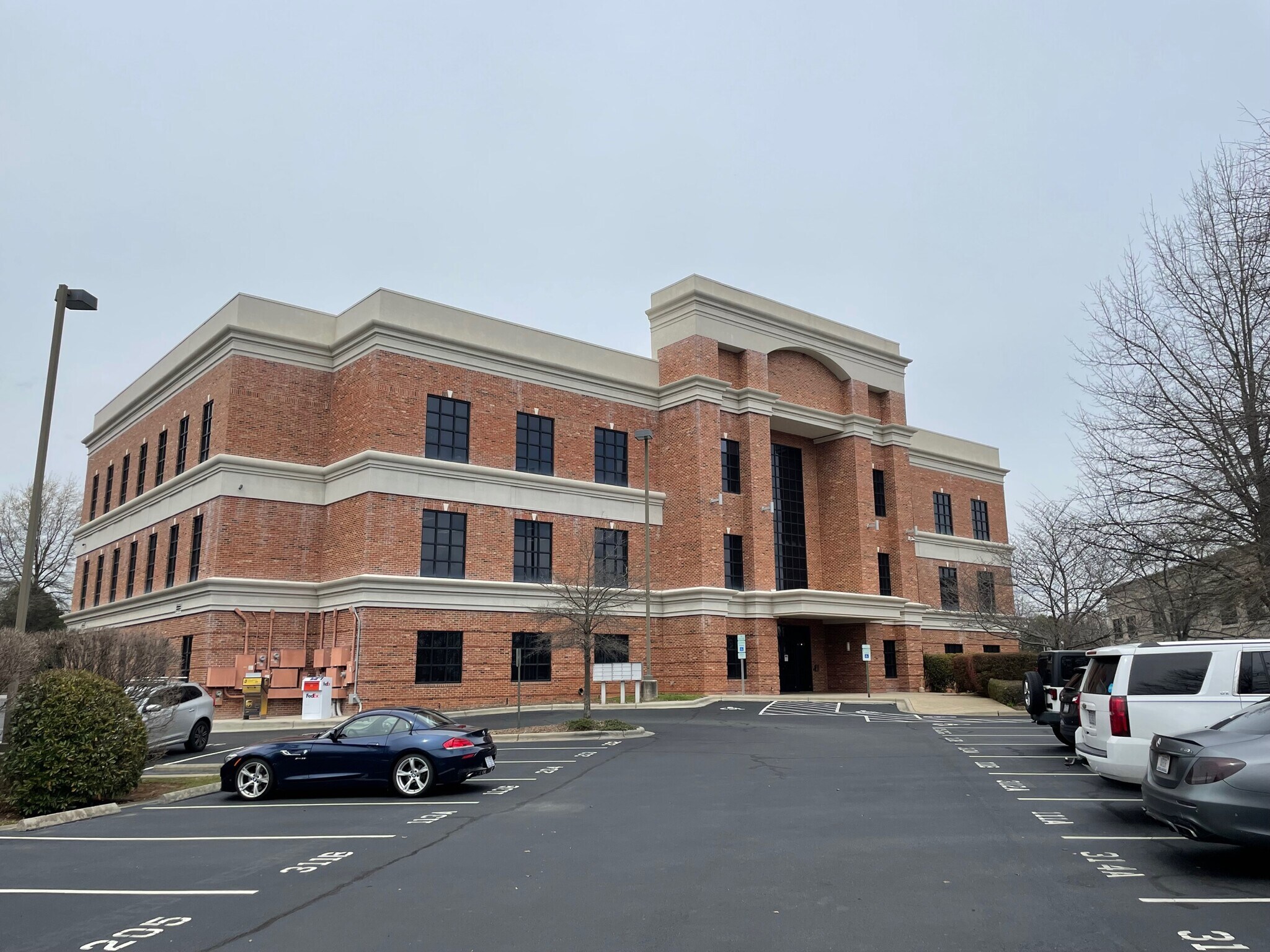 19520 W Catawba Ave, Cornelius, NC for sale Building Photo- Image 1 of 1