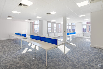 Hanover Walk, Leeds for lease Interior Photo- Image 2 of 7