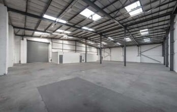 Field Way, Greenford for lease Interior Photo- Image 2 of 3