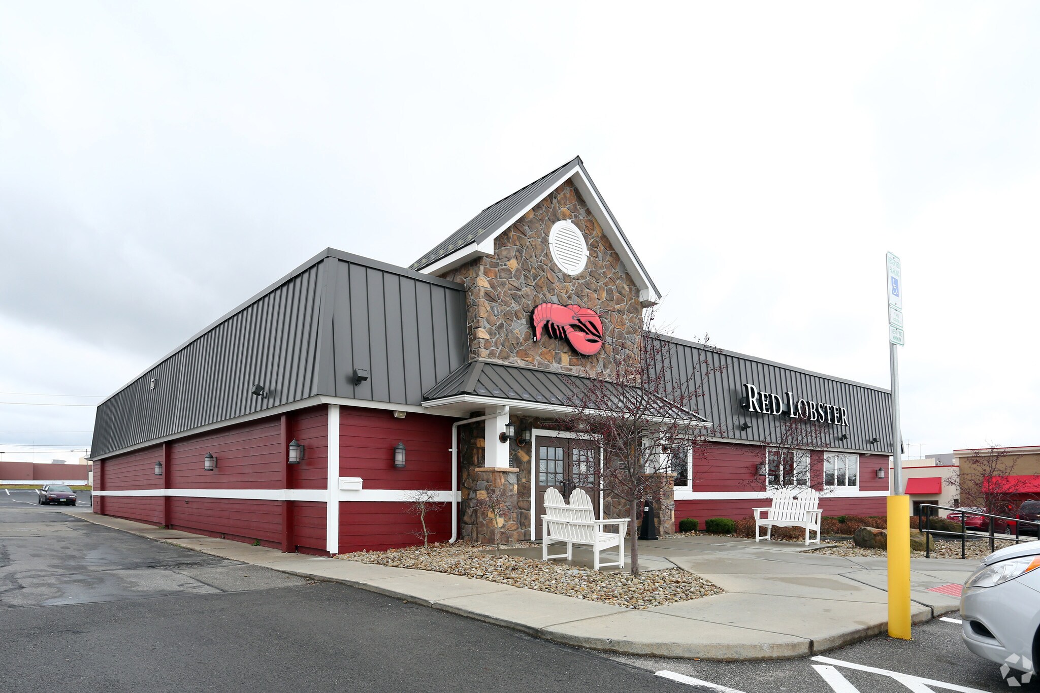 7607 Day Dr, Parma, OH for sale Primary Photo- Image 1 of 1