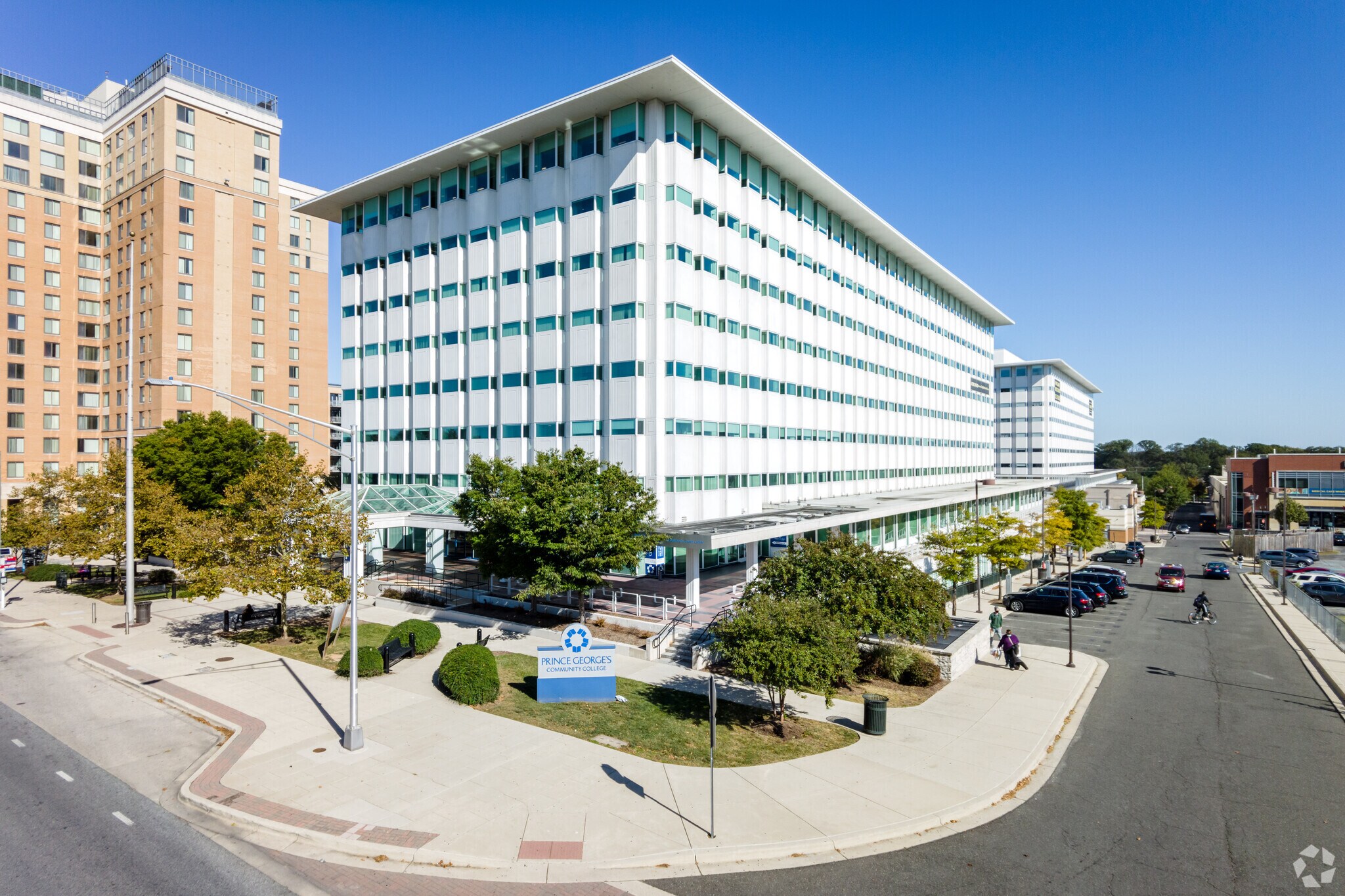 6505 Belcrest Rd, Hyattsville, MD 20782 University Town Center