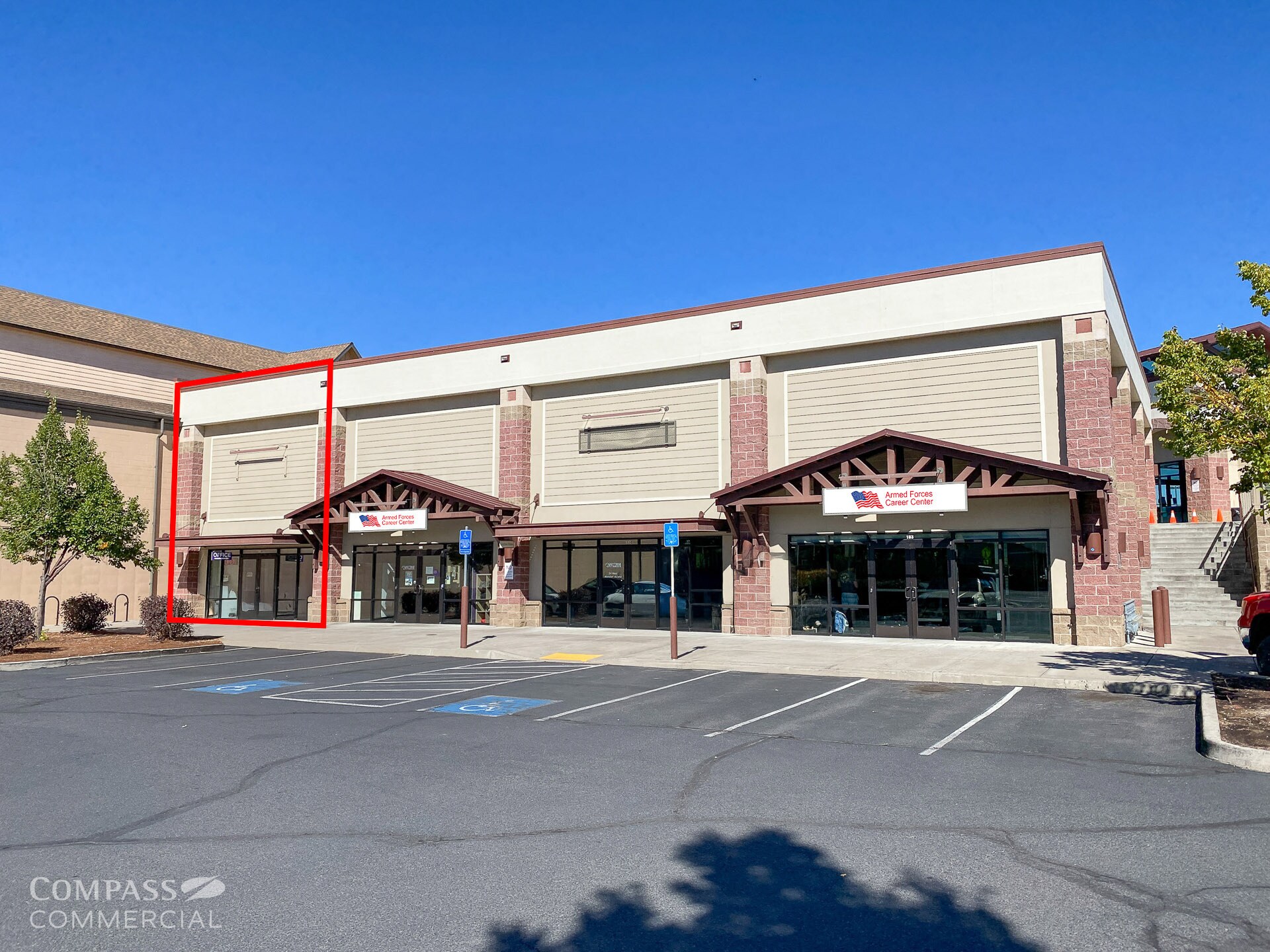 2276 SW Highland Ave, Redmond, OR for lease Building Photo- Image 1 of 5
