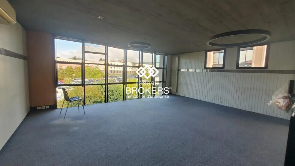 Office in Epagny Metz-Tessy for lease - Building Photo - Image 3 of 7