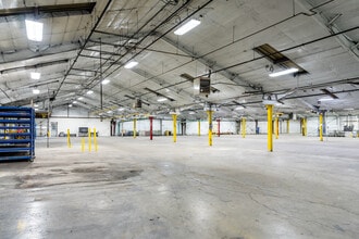 900 S Meridian Rd, Newton, KS for lease Interior Photo- Image 1 of 3