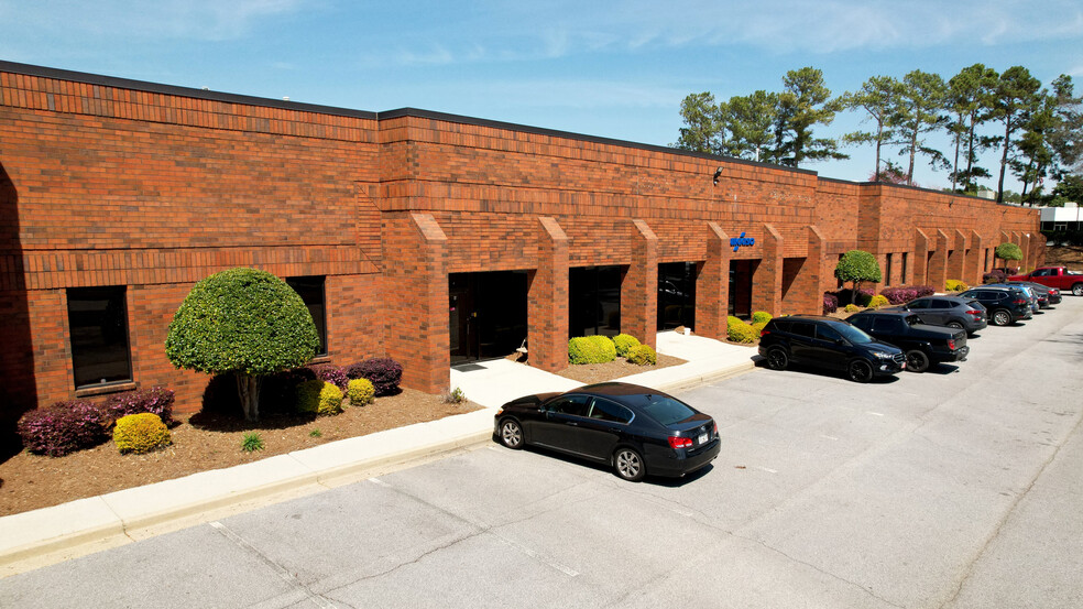 370 Great Southwest Pky SW, Atlanta, GA for sale - Building Photo - Image 1 of 1