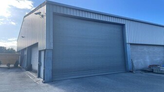 Millards Farm Store - Warehouse