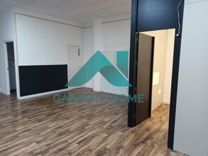 Retail in Cáceres, Cáceres for lease Interior Photo- Image 2 of 5