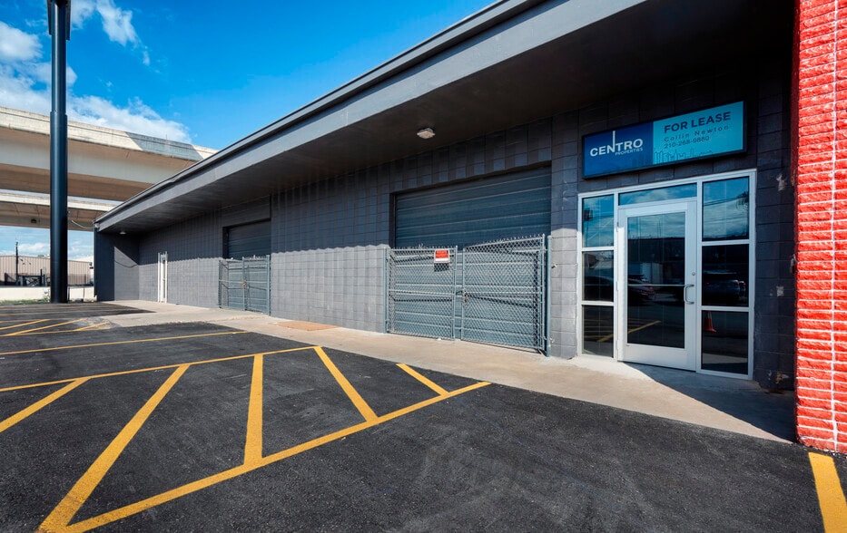 1350-1390 N Colorado St, San Antonio, TX for lease - Building Photo - Image 1 of 20