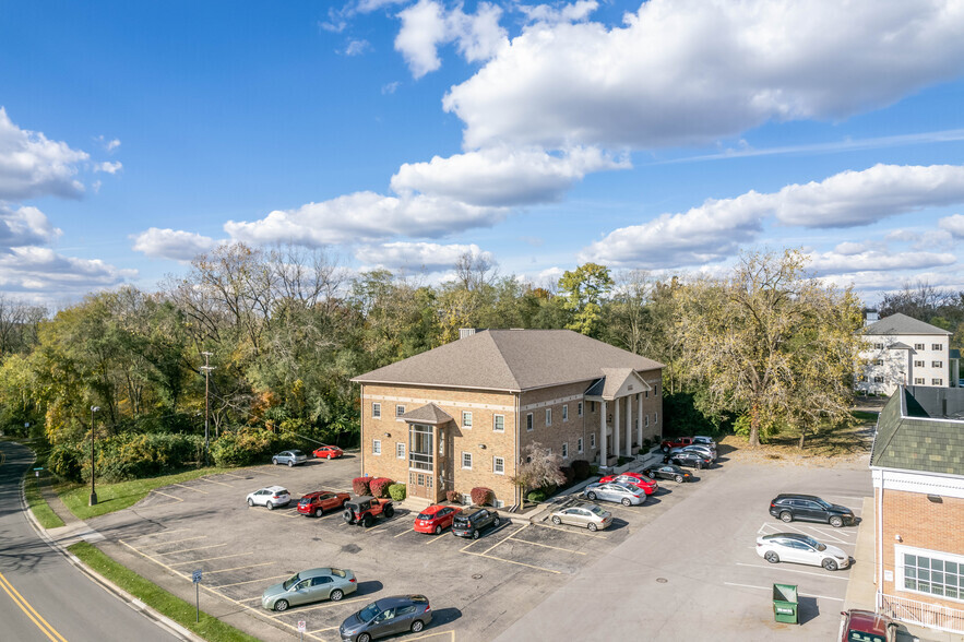 5655 N High St, Worthington, OH for lease - Aerial - Image 3 of 10