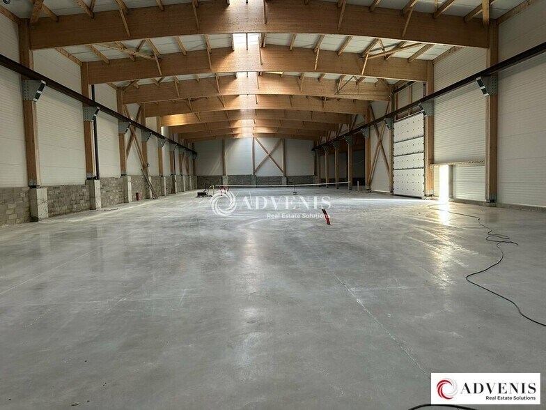 Flex in Bassens for sale - Building Photo - Image 1 of 9