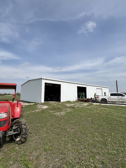 8100 County Road 1016Z, Joshua, TX for sale - Building Photo - Image 3 of 45