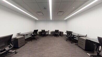1 Mid America Plz, Oakbrook Terrace, IL for lease Building Photo- Image 1 of 1
