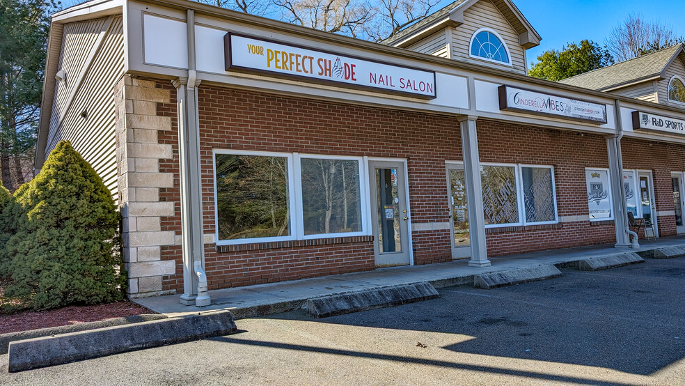 71 W Main St, Branford, CT for lease - Building Photo - Image 2 of 3