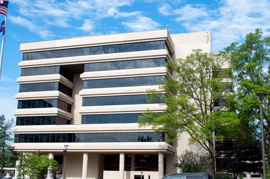 6100 Executive Blvd, Rockville, MD 20852 Executive Bldg