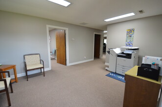 3880 Vest Mill Rd, Winston-Salem, NC for lease Interior Photo- Image 2 of 5