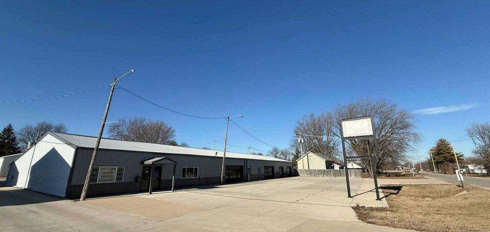 209 Franklin St, Center Point, IA for sale - Primary Photo - Image 1 of 1