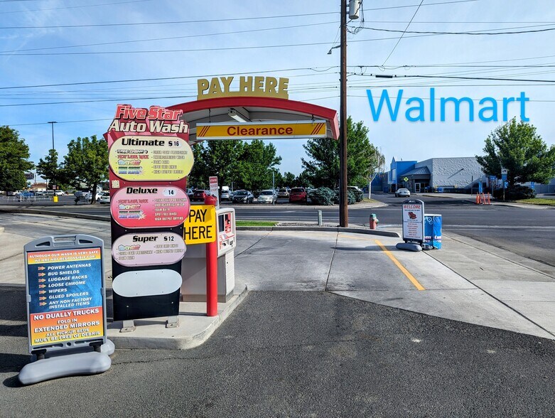 210 E Elm Ave, Hermiston, OR for sale - Building Photo - Image 2 of 7