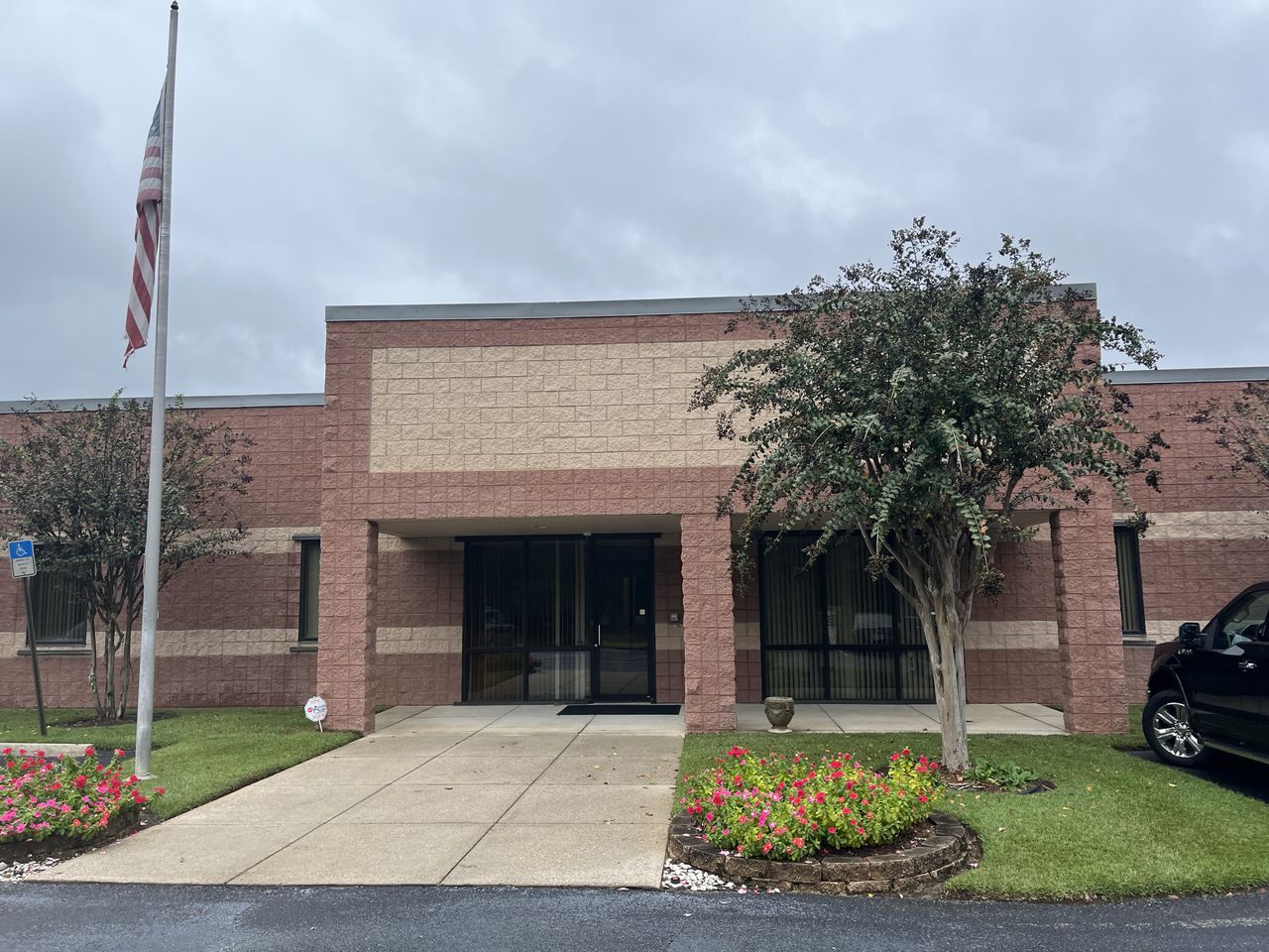 3320 Mclemore Dr, Pensacola, FL for lease Building Photo- Image 1 of 18