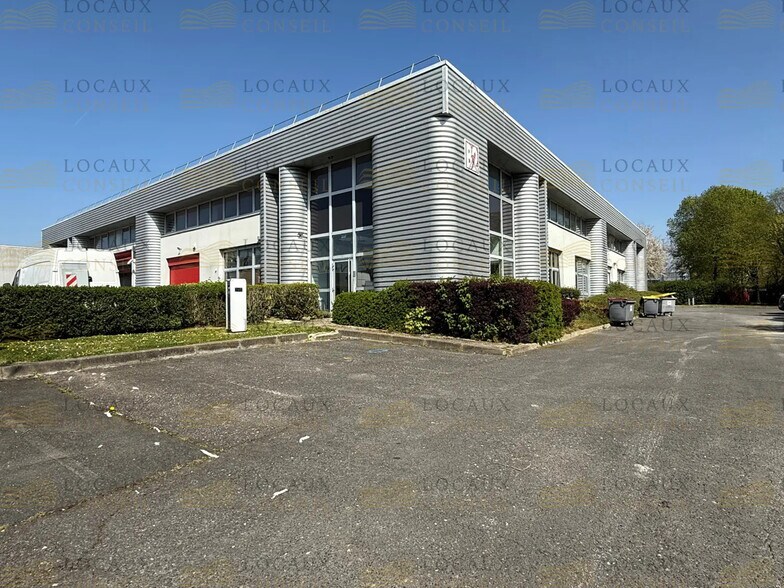 Flex in Tremblay-en-France for lease - Building Photo - Image 2 of 8