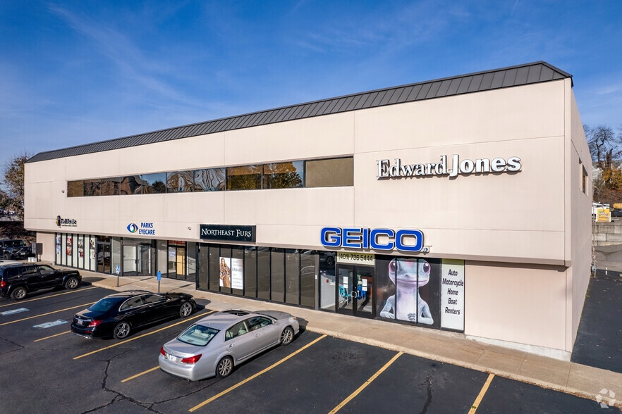 120 Lambert Lind Hwy, Warwick, RI for lease - Primary Photo - Image 1 of 24