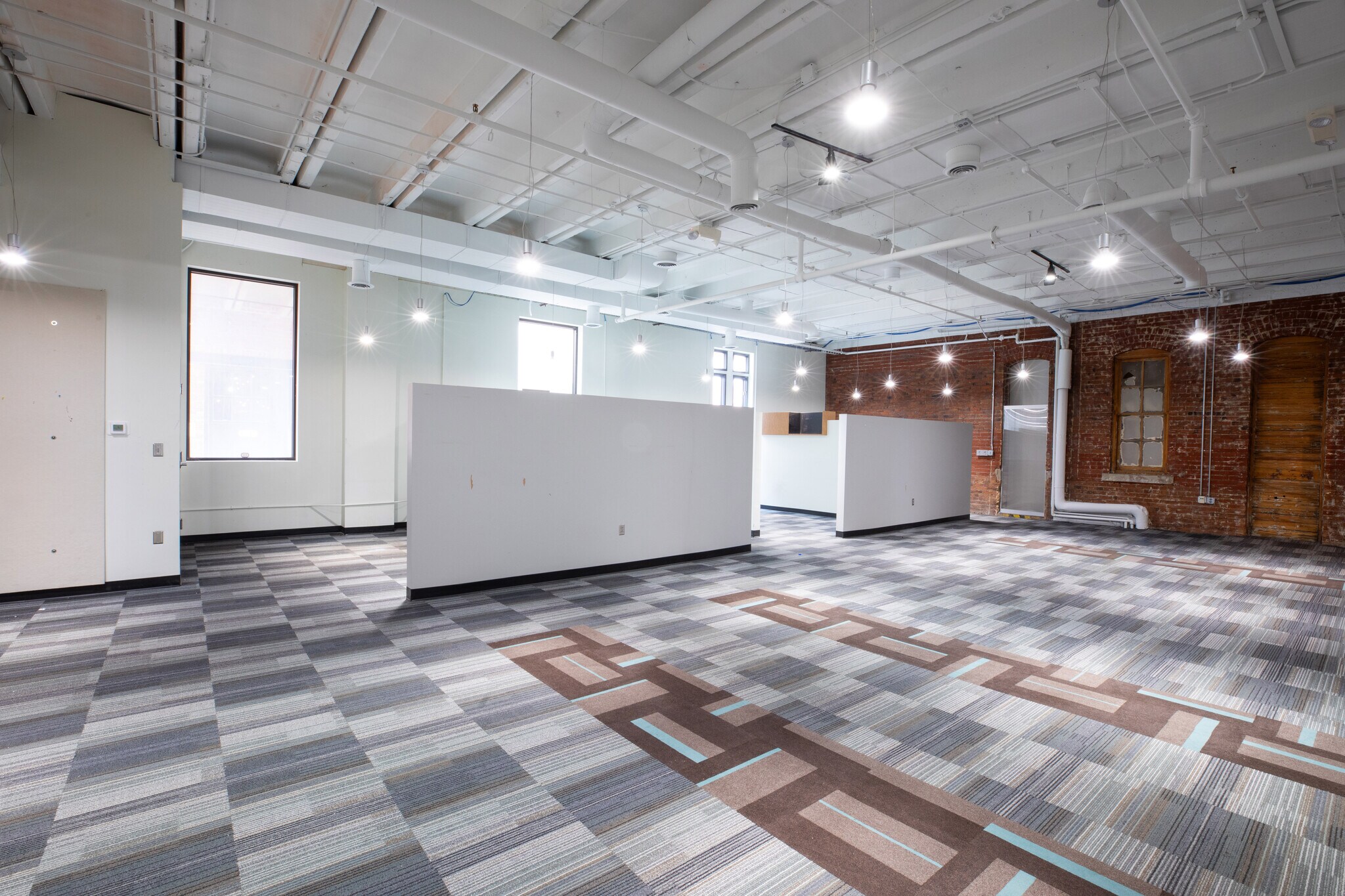 1925 Central St, Kansas City, MO for lease Interior Photo- Image 1 of 9