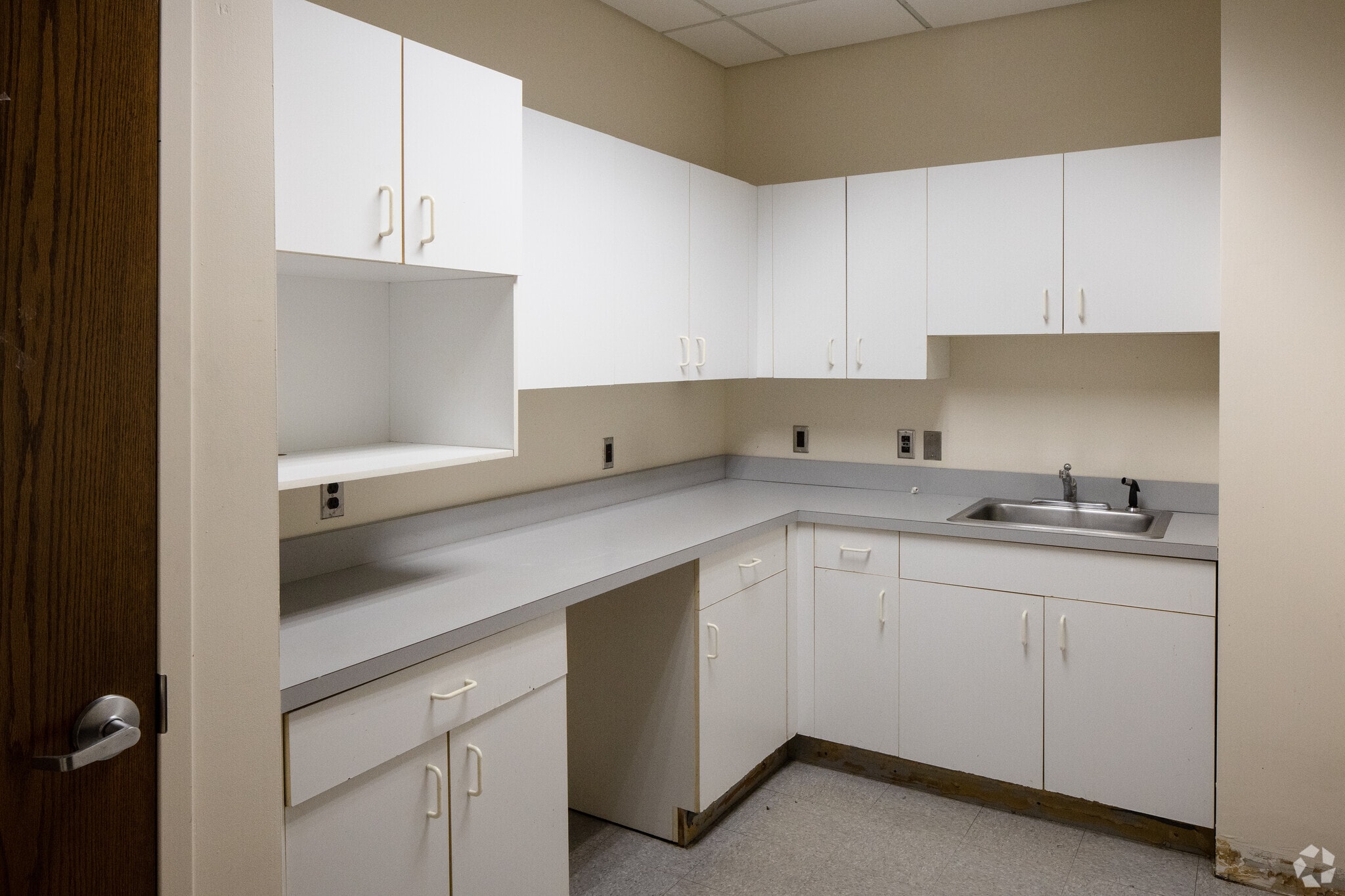 125 Half Mile Rd, Red Bank, NJ 07701 Lincroft Office Center