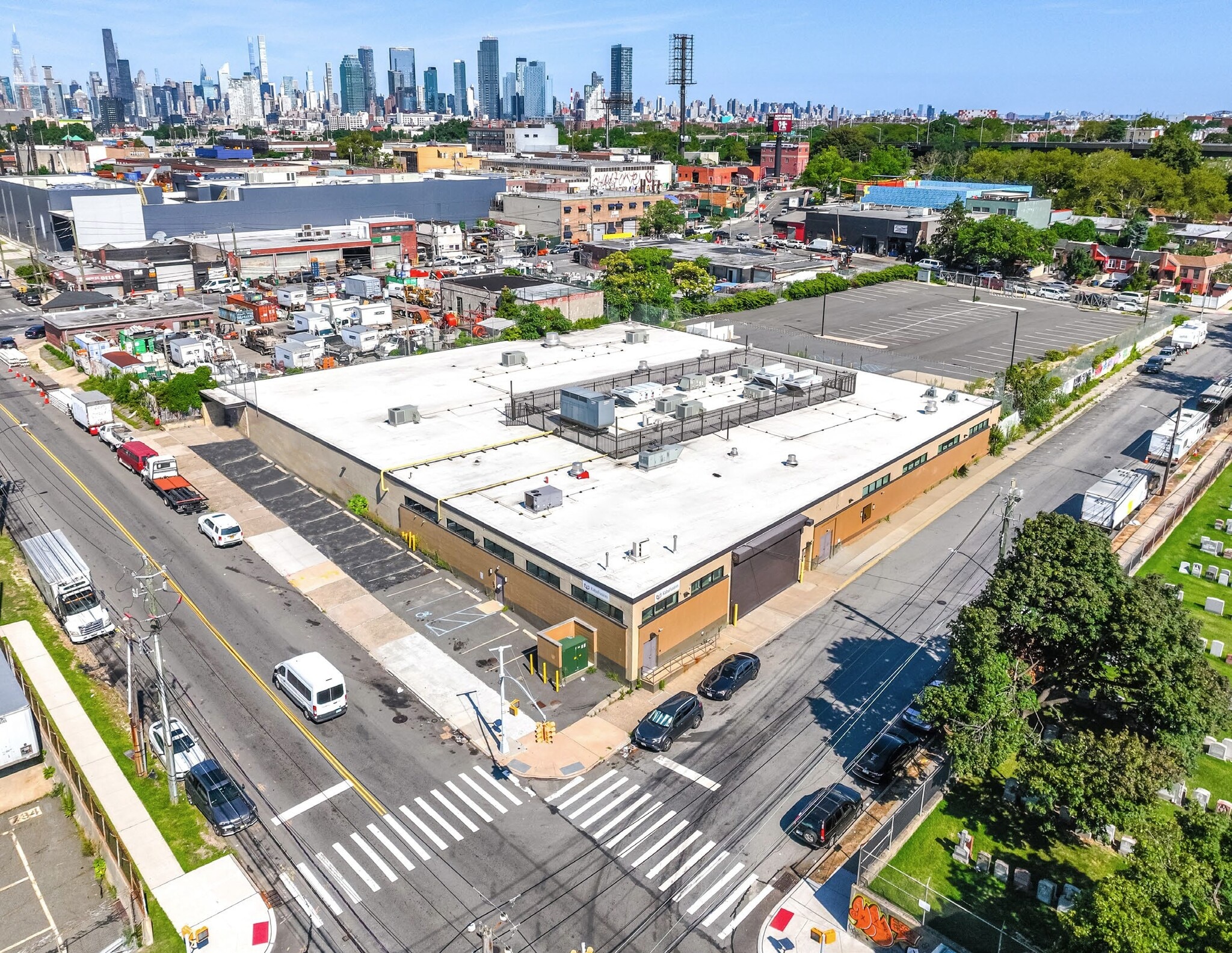 48-23 55th Ave, Maspeth, NY for lease Building Photo- Image 1 of 12