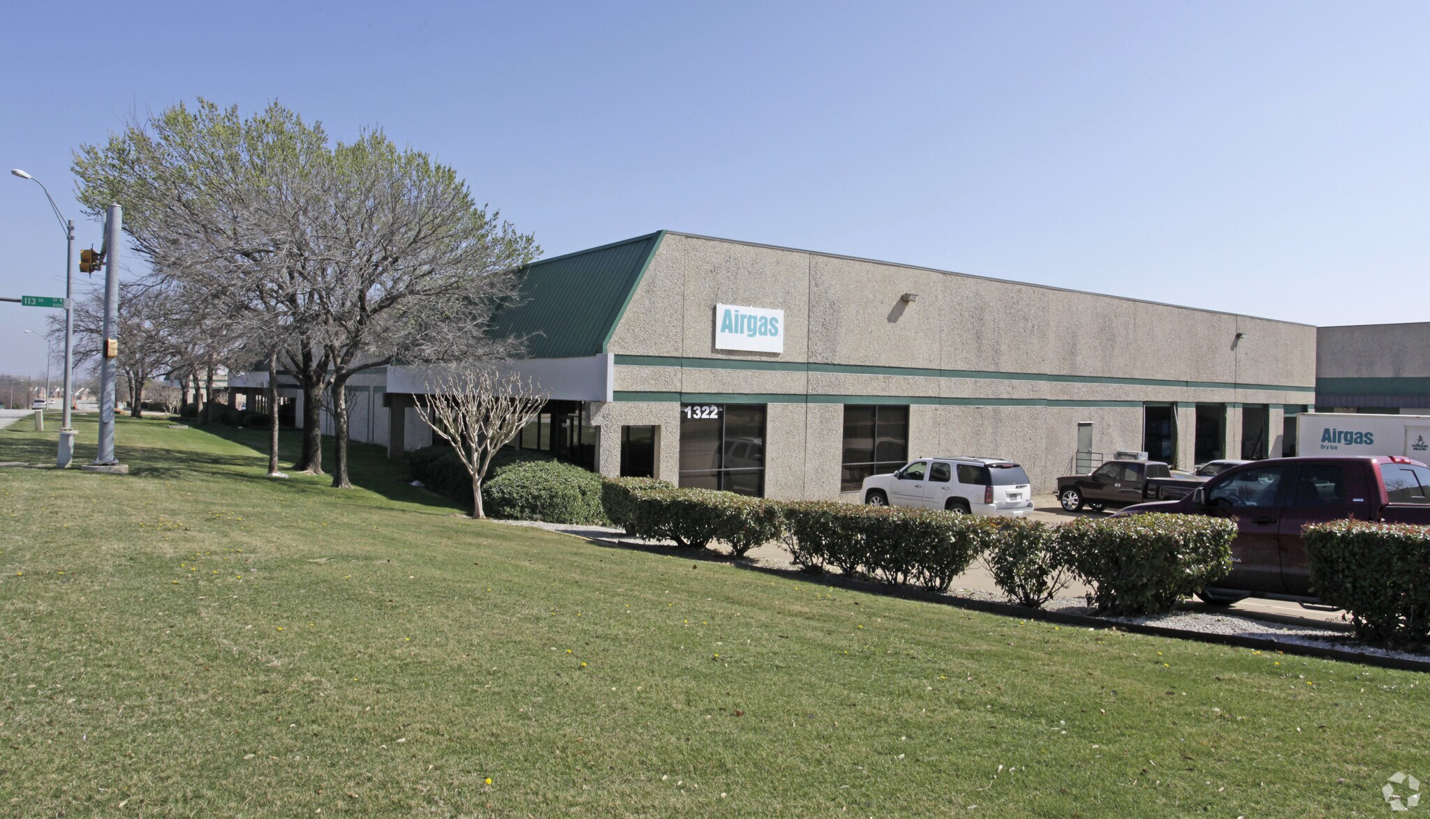 1322-1326 W Carrier Pky, Grand Prairie, TX for sale Primary Photo- Image 1 of 1