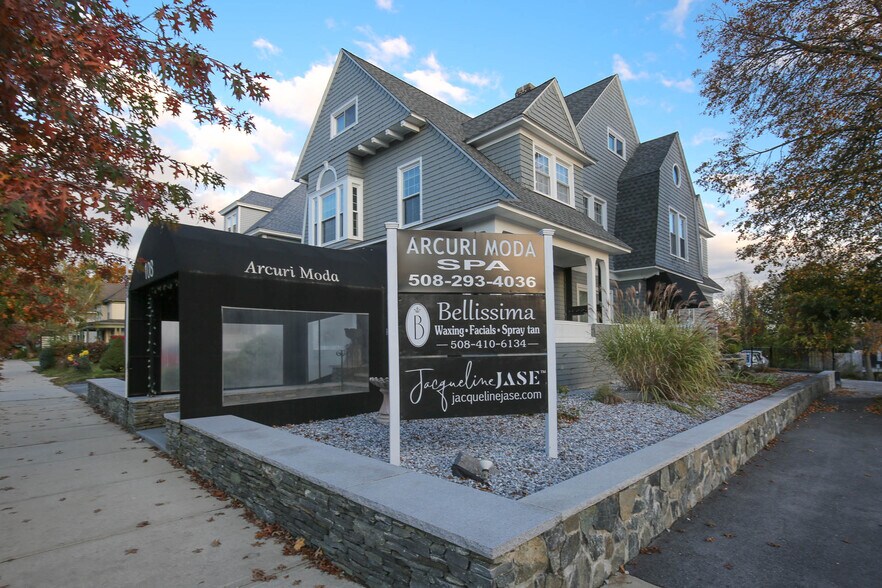 108 June St, Worcester, MA 01602