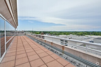 5335 Wisconsin Ave NW, Washington, DC for lease Building Photo- Image 2 of 9