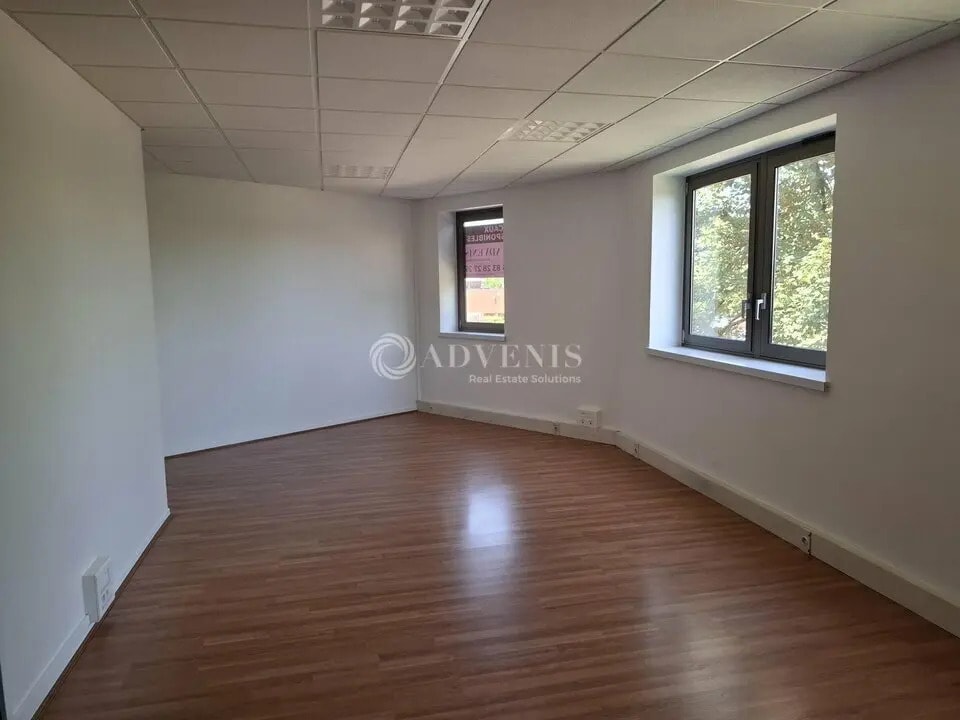 Office in Villers-lès-Nancy for lease Interior Photo- Image 1 of 6