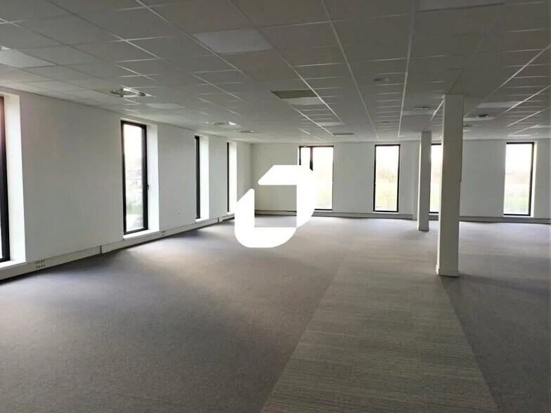 8 Rue Des Peupliers, Lesquin for lease - Building Photo - Image 1 of 10