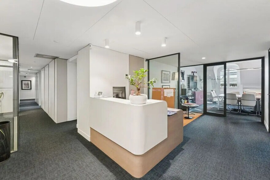 9-11 Avenue Franklin D. Roosevelt, Paris for lease - Building Photo - Image 3 of 14