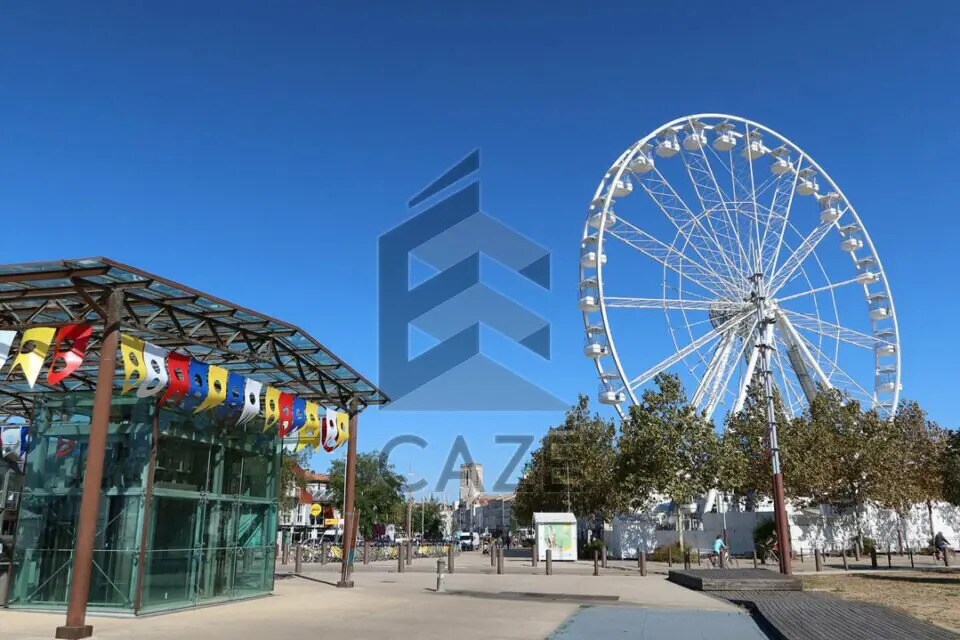 Office in La Rochelle for sale Building Photo- Image 1 of 2