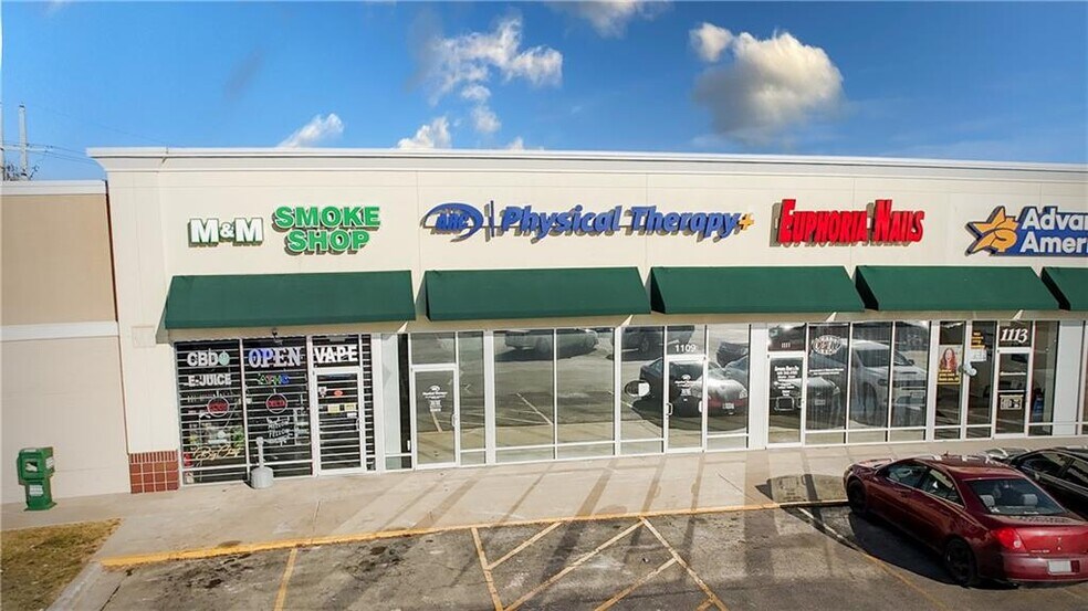 1107-1121 S Main St, Maryville, MO for lease - Building Photo - Image 2 of 9