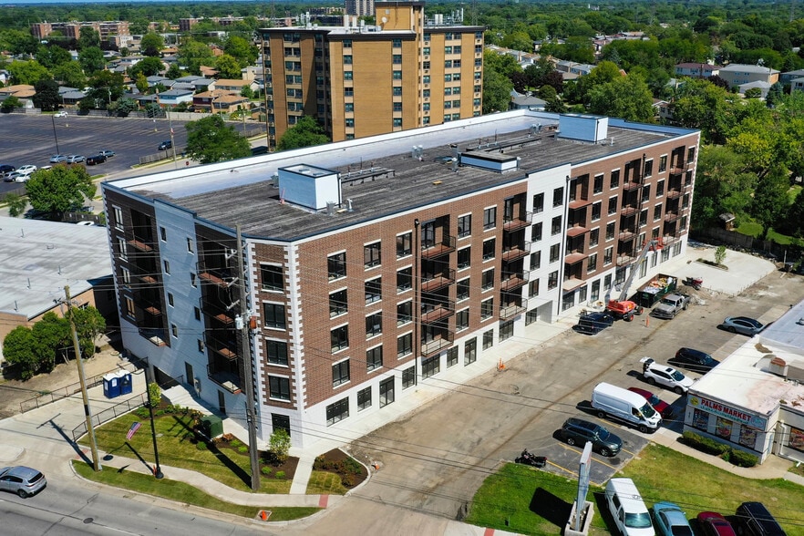 9201 Milwaukee ave, Niles, IL for lease - Primary Photo - Image 1 of 6