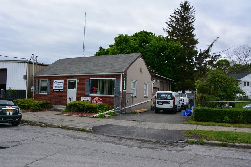 76-78 Bridge St, Newburgh, NY for sale - Primary Photo - Image 1 of 1
