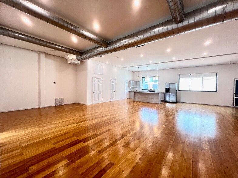 109 Clay St, Brooklyn, NY for sale - Interior Photo - Image 1 of 1