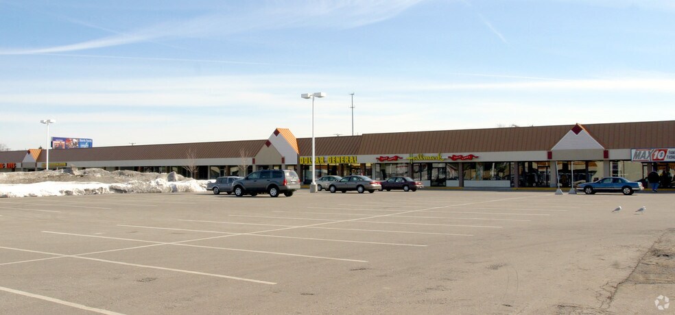 2492-2584 Henry St, Muskegon, MI for lease - Building Photo - Image 2 of 6