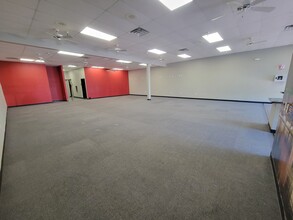 42nd St, Phoenix, AZ for lease Building Photo- Image 2 of 4