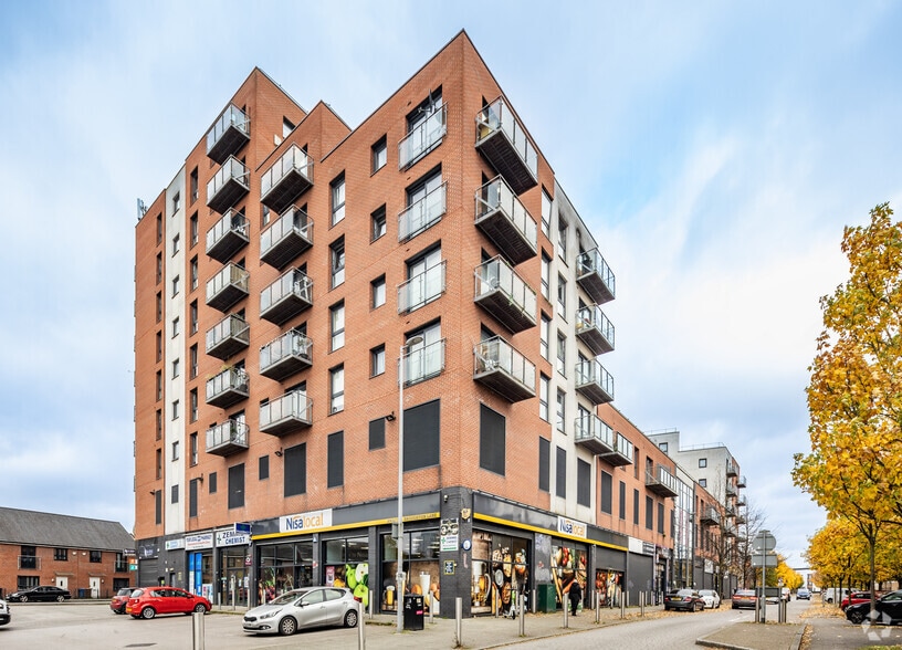 175 Broughton Ln, Salford for sale - Primary Photo - Image 1 of 1