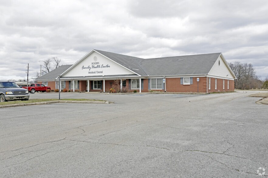 1615 W Persimmon St, Rogers, AR for sale - Building Photo - Image 1 of 1