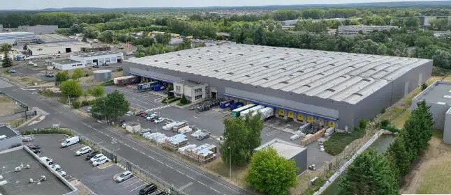 Industrial in Le Meux for lease - Building Photo - Image 3 of 6