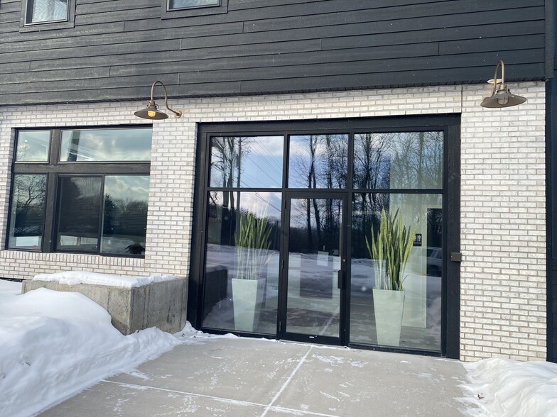 3604 Spooner Ave, Altoona, WI for lease - Primary Photo - Image 1 of 2