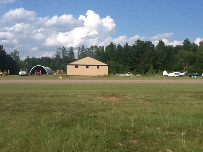 225 Burle Rd, Carthage, NC for sale - Primary Photo - Image 1 of 1