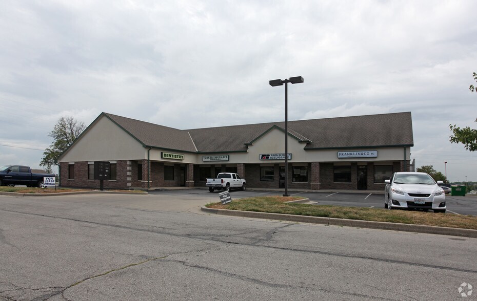 8427-8437 Clint Dr, Belton, MO for lease - Primary Photo - Image 1 of 11