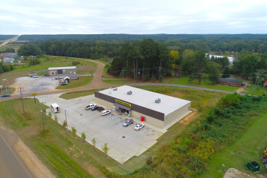 333 Madison St, Mathiston, MS 39752 Dollar General
