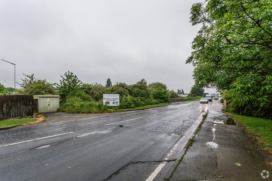 Pytchley Rd, Kettering for sale - Primary Photo - Image 1 of 1