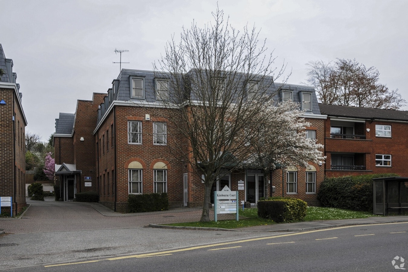 96100 Luton Rd, Harpenden, HRT AL5 3BL